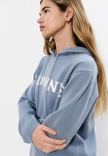 Пуловер с капюшоном