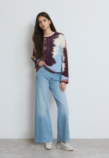 Клешеные джинсы