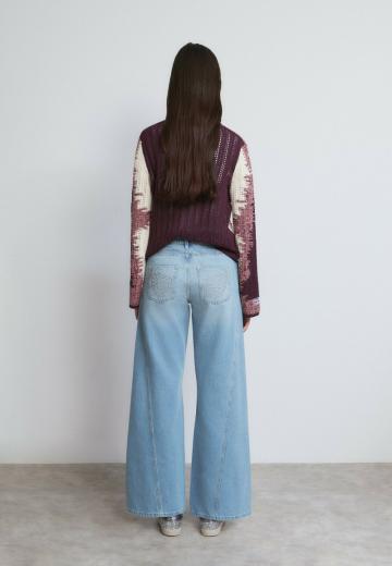 Клешеные джинсы