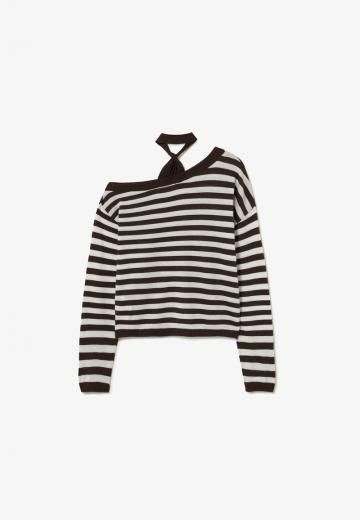 Пуловер в полоску