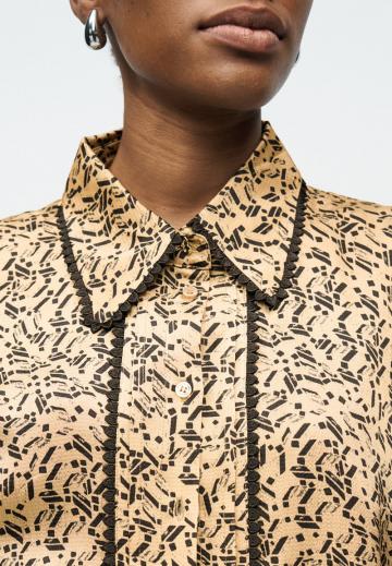 Атласная блузка