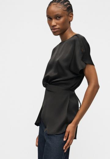 Атласная блузка
