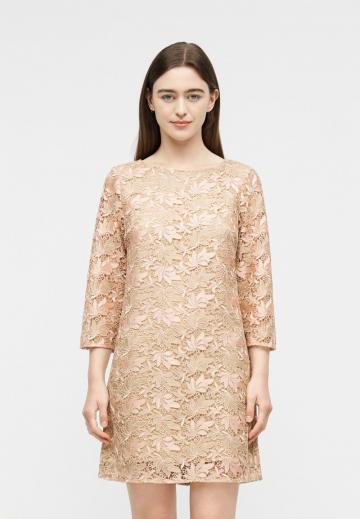 Короткое платье