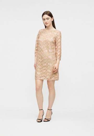 Короткое платье