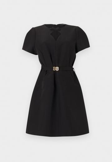 Короткое платье