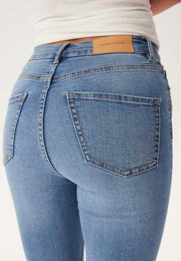 Узкие джинсы