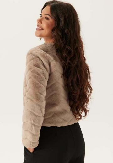 Пуховой жилет