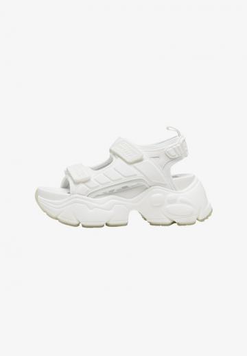 Босоножки на платформе