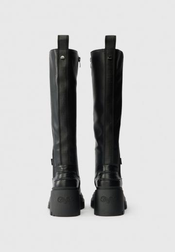 Высокие сапоги