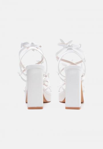 Босоножки на платформе