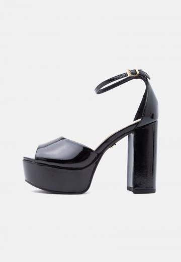 Босоножки на платформе