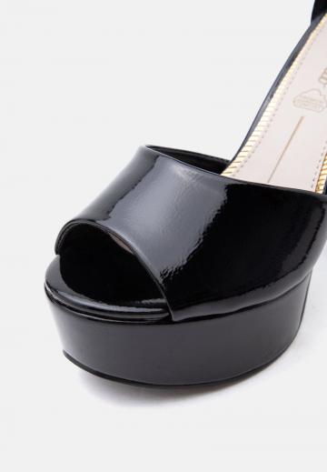 Босоножки на платформе