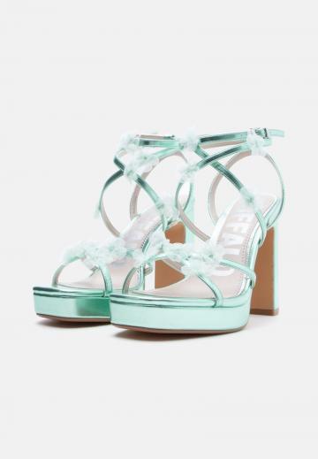 Босоножки на платформе