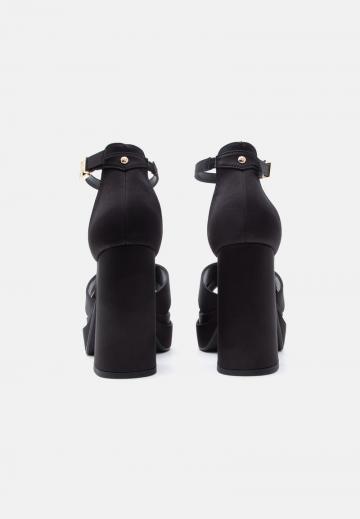 Босоножки на платформе