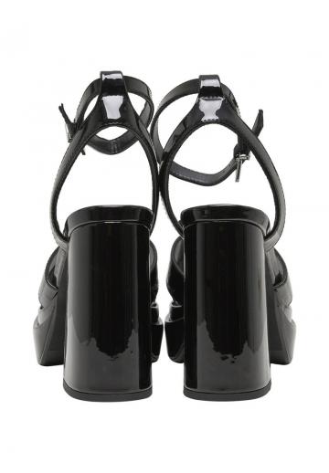 Босоножки на платформе