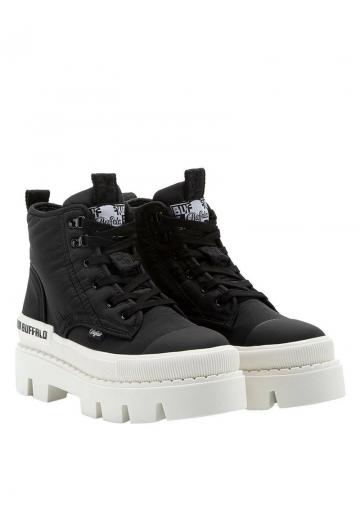 Ботинки на шнуровке