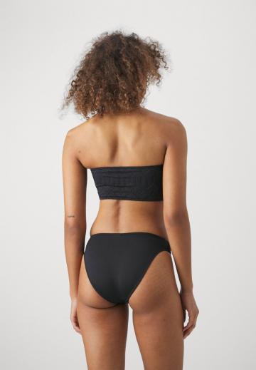 Топ без бретелек