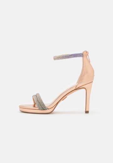 Босоножки на платформе