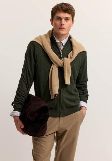 Вязаная кофта