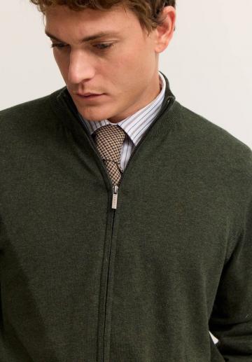 Вязаная кофта