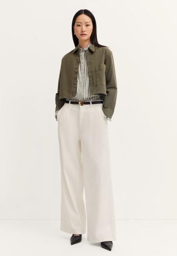 Куртка с накладнымит карманами