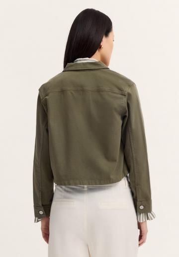 Куртка с накладнымит карманами