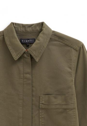 Куртка с накладнымит карманами