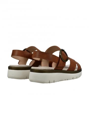 Босоножки на танкетке