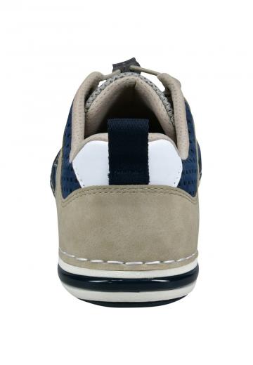 Ботинки на шнуровке