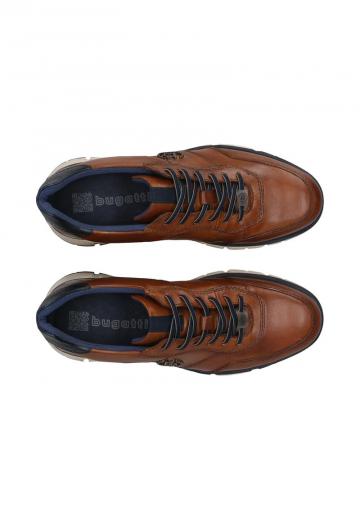 Ботинки на шнуровке