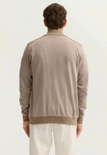 Вязаная кофта