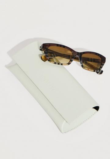 Солнечные очки