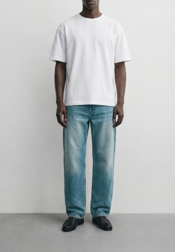 Прямые джинсы