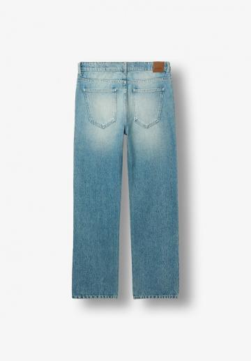 Прямые джинсы