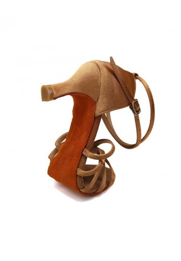 Туфли с ремешком