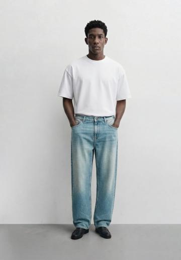 Прямые джинсы