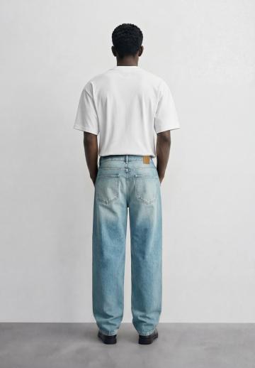 Прямые джинсы