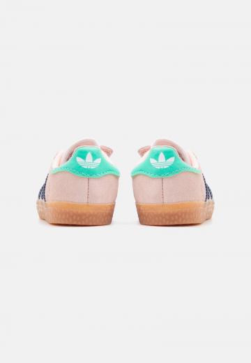 Детская обувь