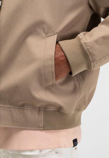 Куртка бомбер