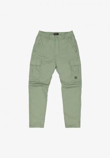 Брюки с накладными карманами