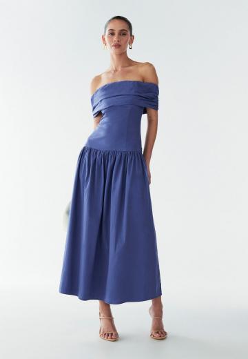 Платье без бретелек