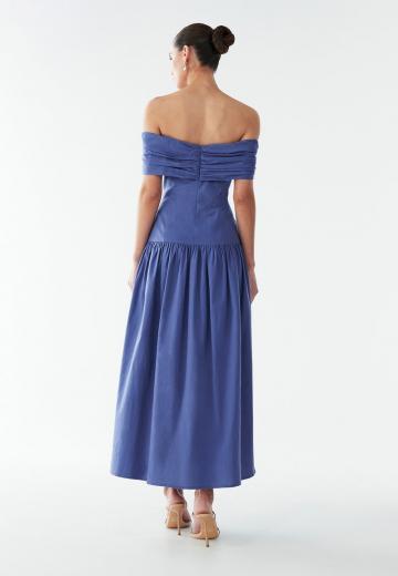 Платье без бретелек