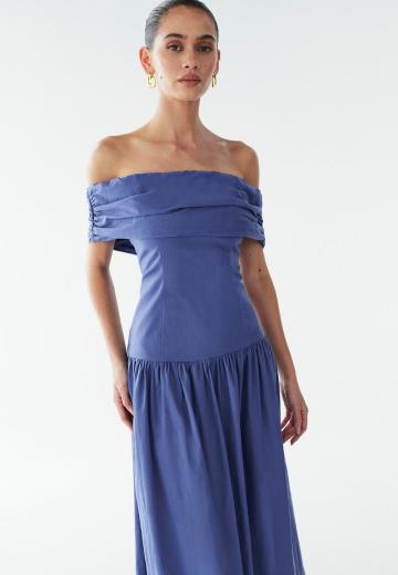 Платье без бретелек