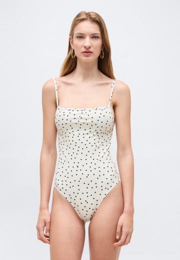 Слитный купальник