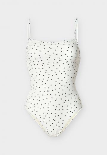 Слитный купальник