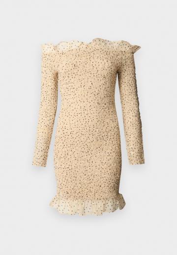 Короткое платье