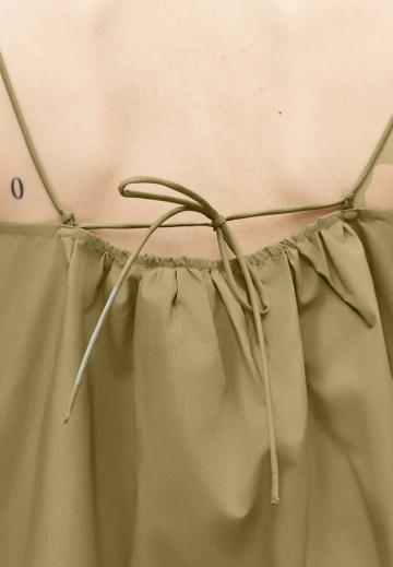 Топ на бретельках