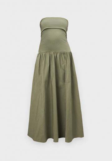 Топ без бретелек