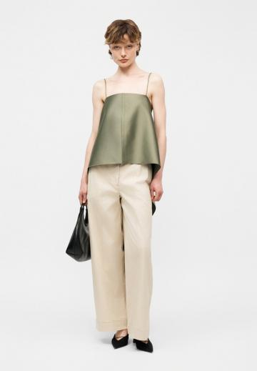 Топ на бретельках