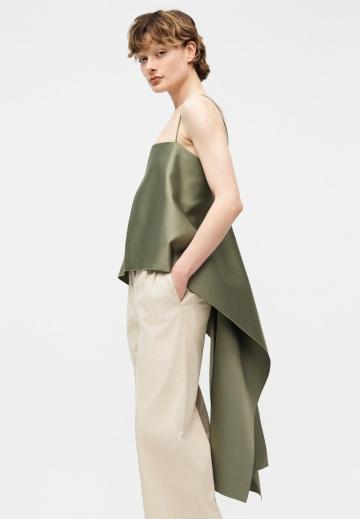 Топ на бретельках